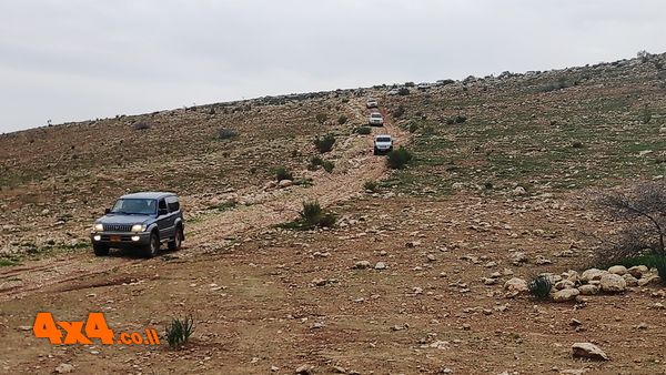 יורדים את מעלה חרובה