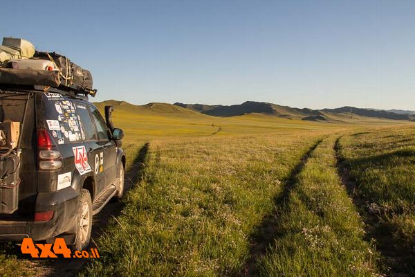 מונגוליה - 12 סיבות לטיול ג'יפים חוצה יבשות 