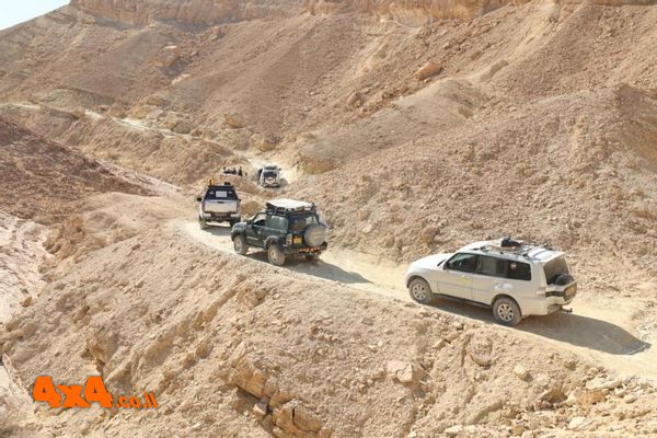 נחלץ לעזור לשכן להתניע את רכבו, נפגע וחברת הביטוח התנערה ממנו