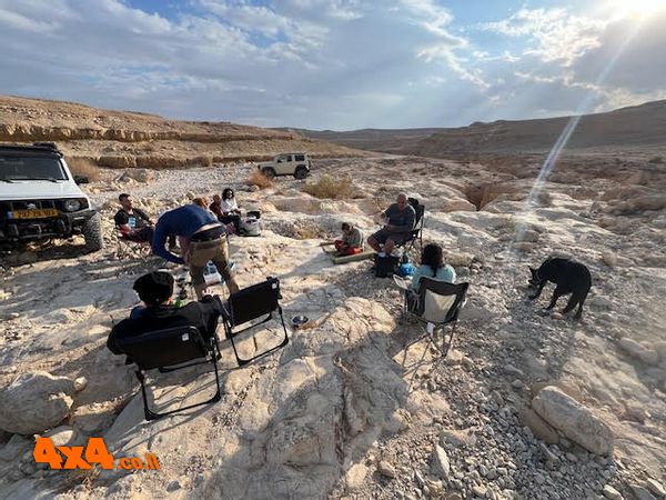 גבי פרס יבשים אך ארוחת צהרים נחמדה