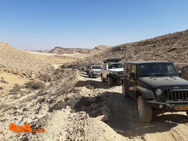 טיול ג'יפים יומיים טרום פסח חוצה מדבר מכביש 40 לכביש 90