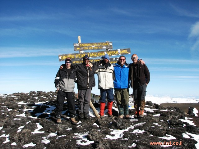 בלי ג'יפ: קילימנג'רו - יומן מסע מצולם מהטיפוס לפסגה Kilimanjaro
