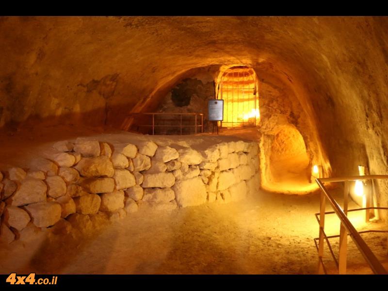 מסלול טיול אתגרי: פשיטה מהמדבר - אל ההרודיון ומערת חריטון מתוך מדבר יהודה